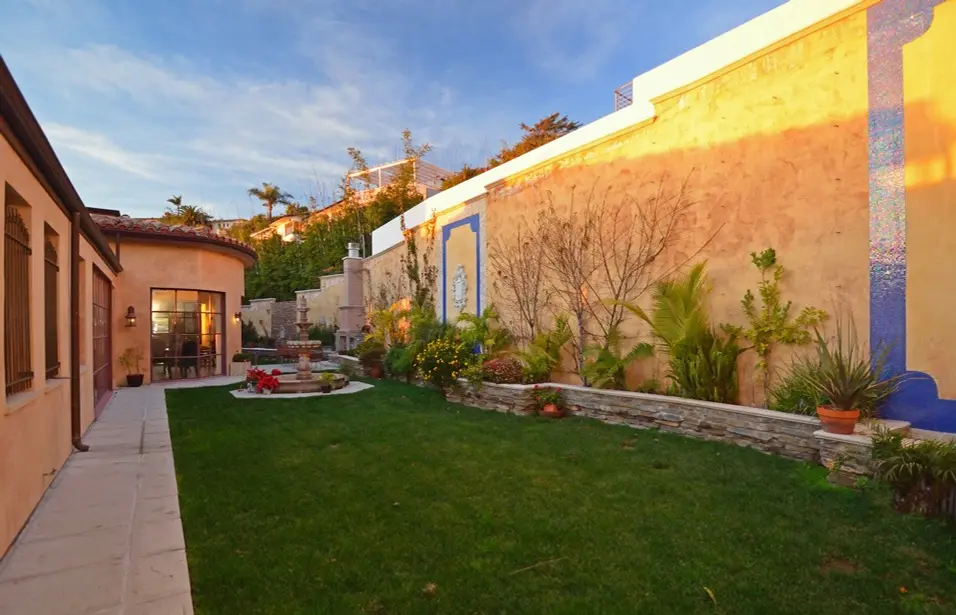 Pacific Palisades - Beaux Arts Creations